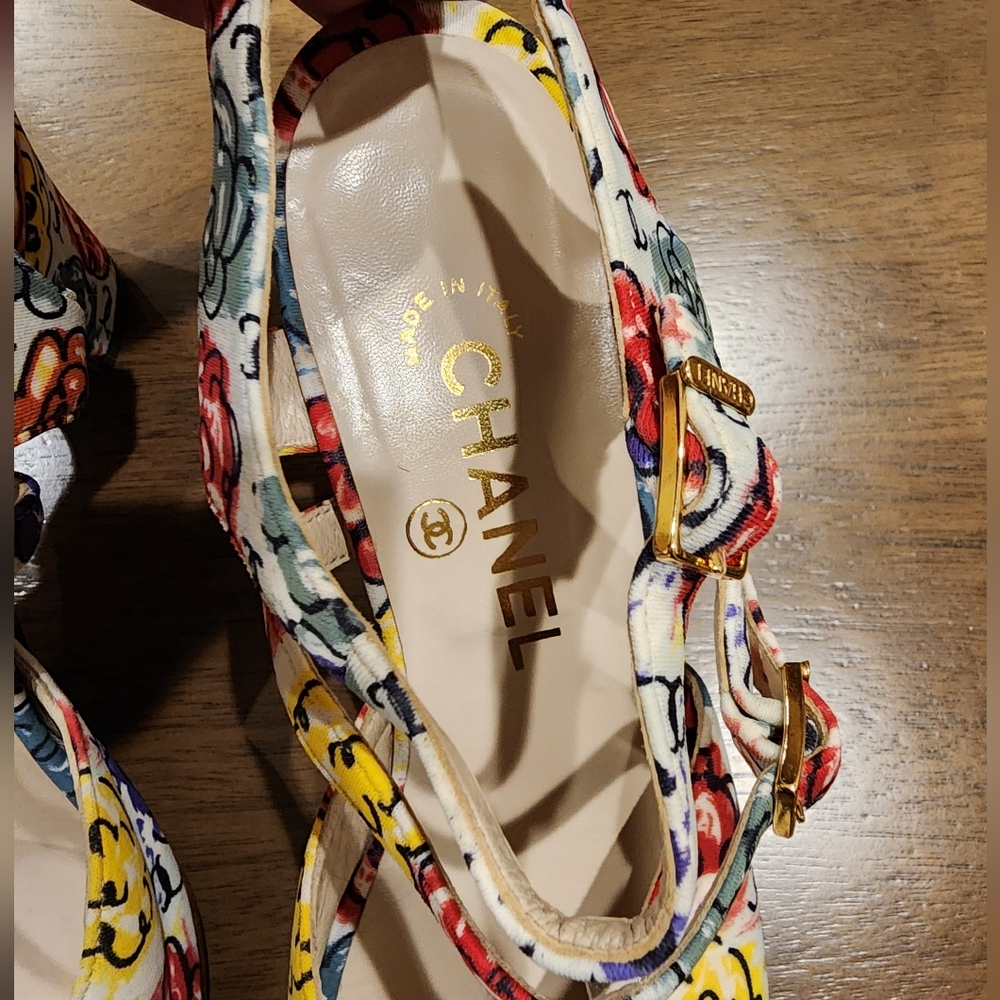 Vintage Chanel Floral Heels Size 37 - Picture 3 of 14